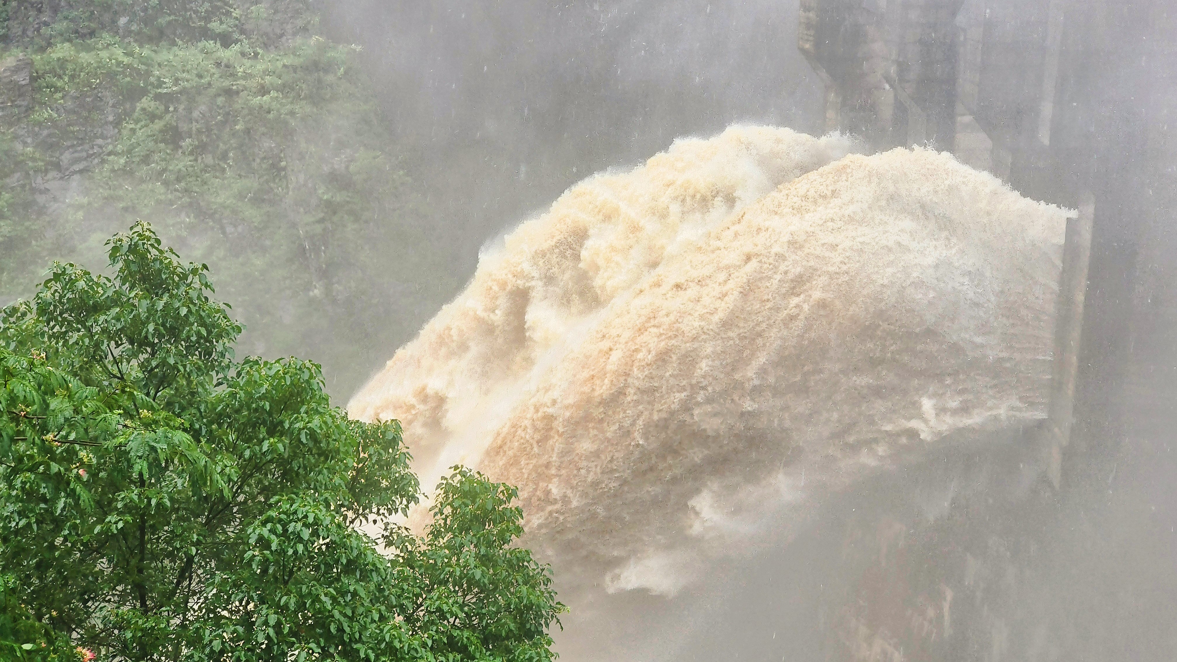 湖南發展丨聞“汛”而動，筑牢防汛“安全墻”